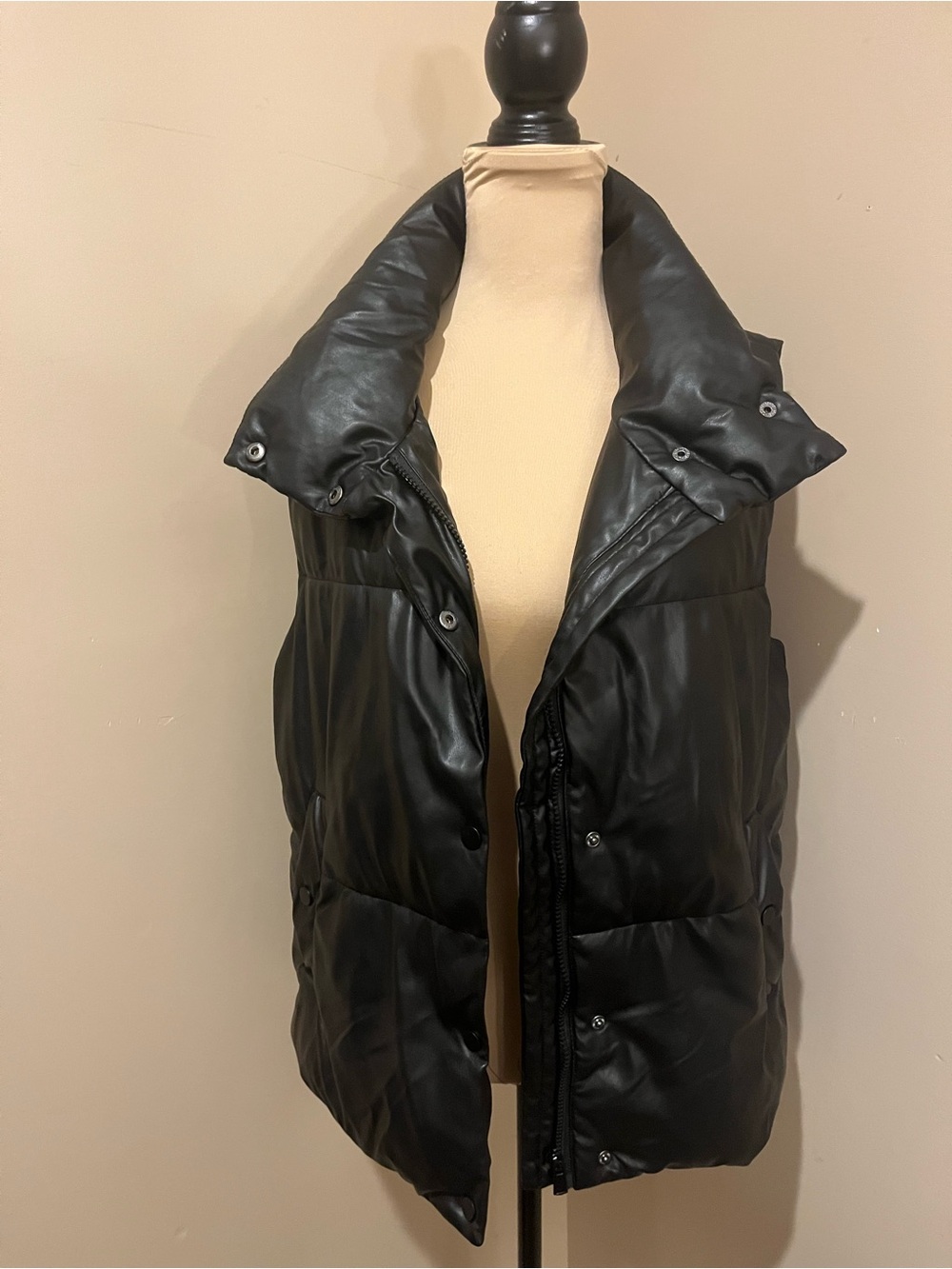 Love Tree Oversized Black Faux-Leather Puffer Vest, Snaps & Zipper High Collar,S - Picture 2 of 10